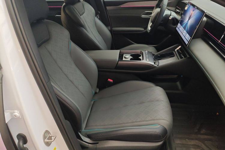 Used BYD Qin L 2025 EV 545KM Excellence Edition Right Front Seat