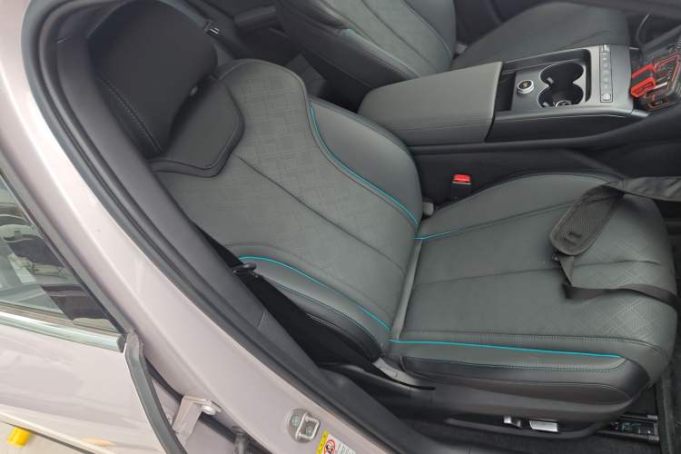 Used BYD Qin L 2025 EV 545KM Excellence Edition Right Front Seat