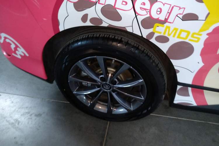 Used BYD Qin L 2025 EV 545KM Beyond Version Right Rear Wheel Hub