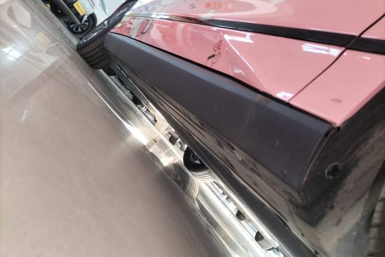 Used BYD Qin L 2025 EV 545KM Beyond Version Right Side Sill