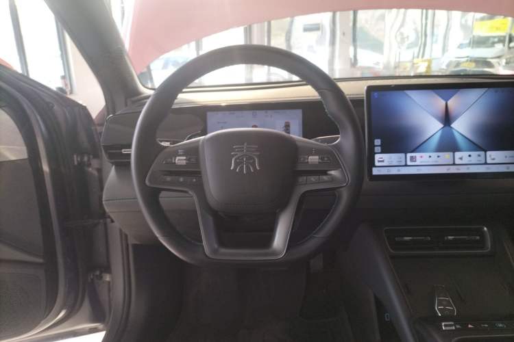 Used BYD Qin L 2025 EV 545KM Beyond Version Steering Wheel
