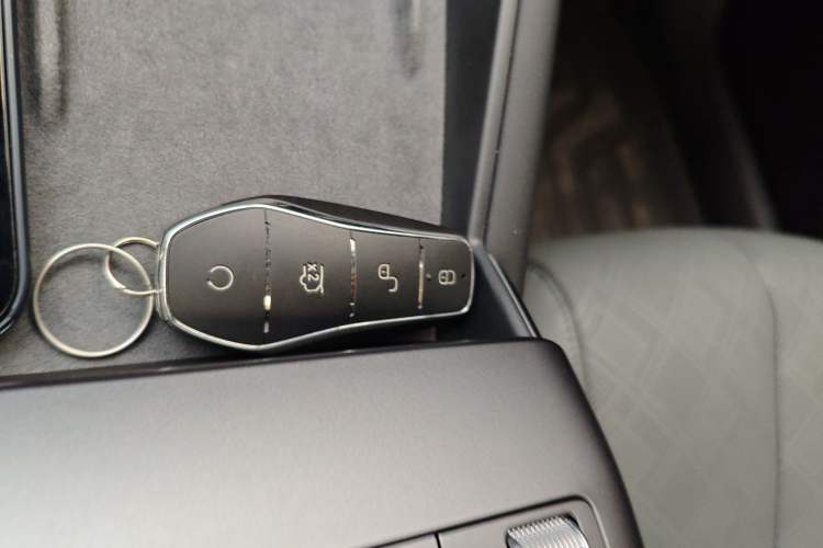 Used BYD Qin L 2025 EV 545KM Excellence Edition Vehicle Key