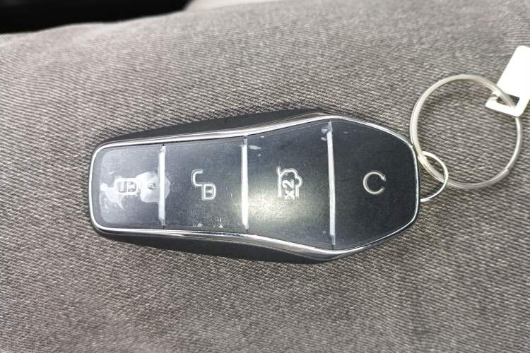 Used BYD Qin L 2025 EV 545KM Cloud Suspension Edition Vehicle Key