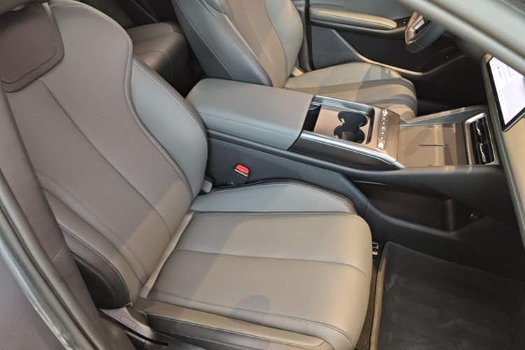 Used BYD Qin L 2025 EV 545KM Beyond Version Right Front Seat