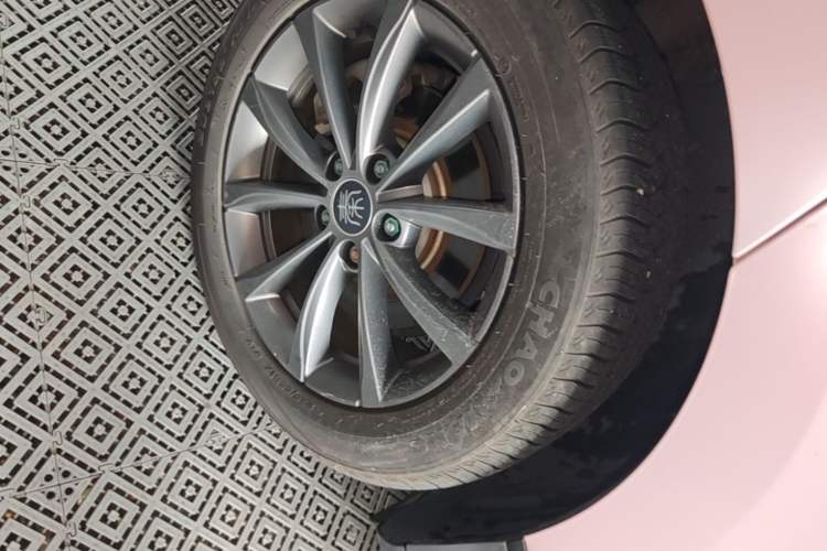 Used BYD Qin L 2025 EV 545KM Beyond Version Right Rear Wheel Hub