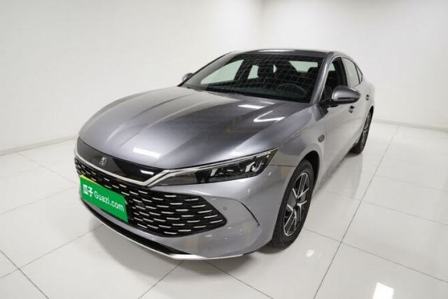 Ojetý BYD Qin L 2025 DM-i Smart Drive 120KM Superior Model