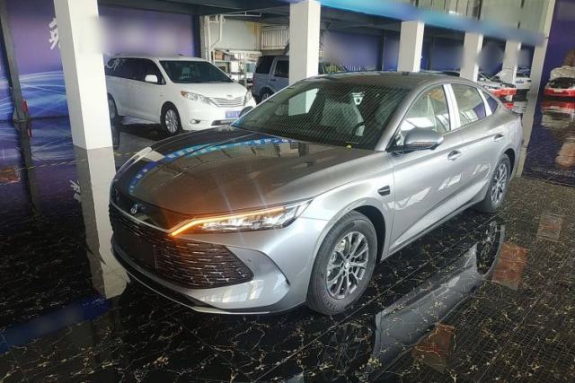 Used BYD Qin L 2025 DM-i Smart Drive 80KM Leading Model
