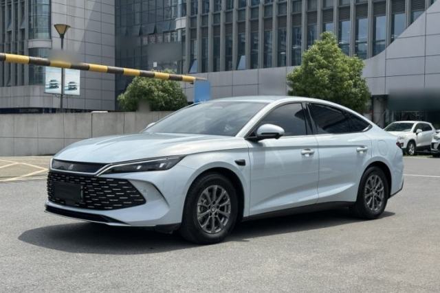 Used BYD Qin L 2025 DM-i Smart Drive 80KM Leading Model