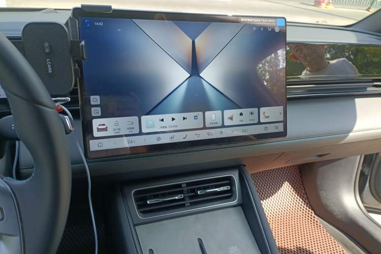Used BYD Qin L 2025 EV 545KM Cloud Suspension Edition Audio And AC Panel