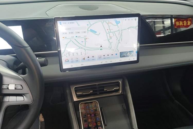 Used BYD Qin L 2025 DM-i Smart Drive 80KM Leading Model Audio And AC Panel