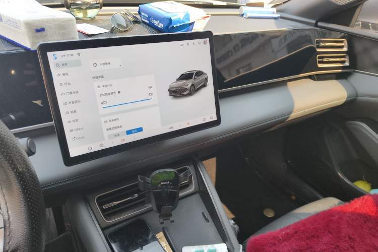 Used BYD Qin L 2025 DM-i Smart Drive 120KM Leading Model Audio And AC Panel