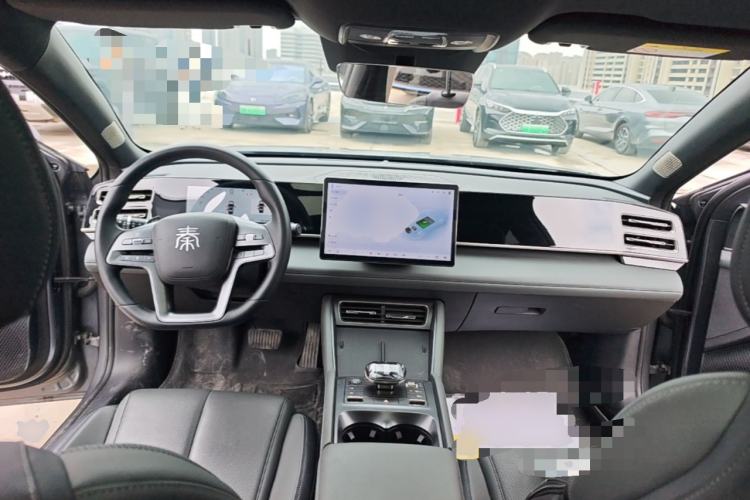 Used BYD Qin L 2025 DM-i Smart Drive 120KM Leading Model Center Console