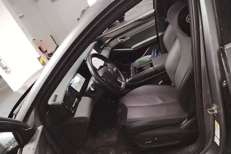 Used BYD Qin L 2025 EV 545KM Beyond Version Driver Seat