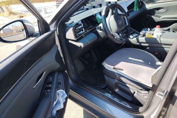 Used BYD Qin L 2025 DM-i Smart Drive 80KM Leading Model Driver Seat