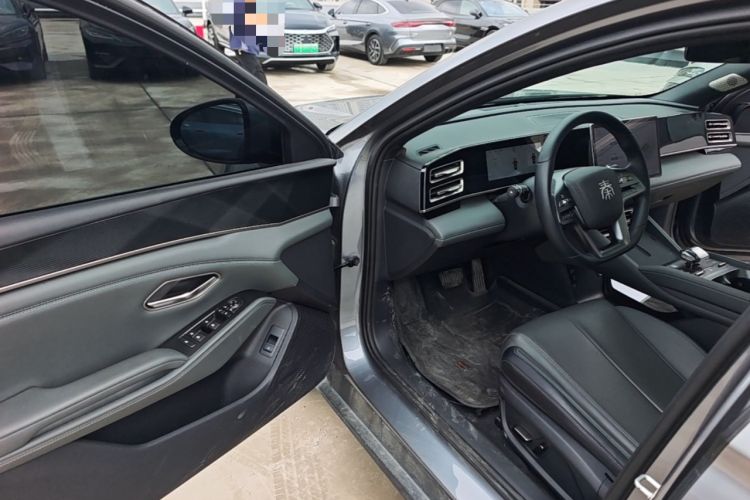 Used BYD Qin L 2025 DM-i Smart Drive 120KM Leading Model Driver Seat