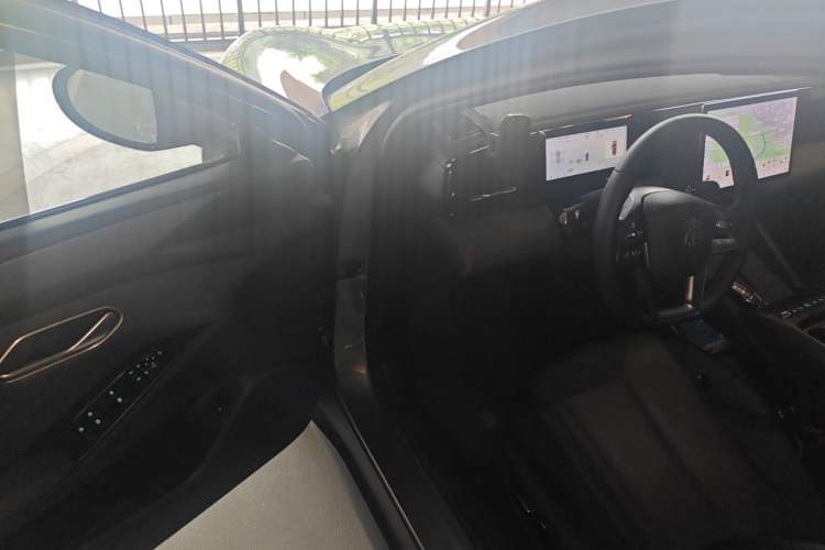 Used BYD Qin L 2025 EV 545KM Beyond Version Driver Seat