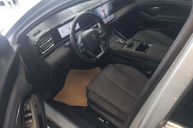 Used BYD Qin L 2025 DM-i Smart Drive 120KM Superior Model Driver Seat