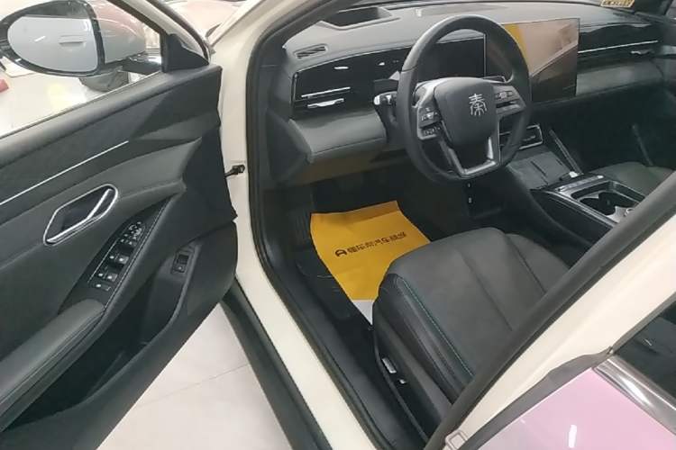 Used BYD Qin L 2025 EV 545KM Excellence Edition Driver Seat