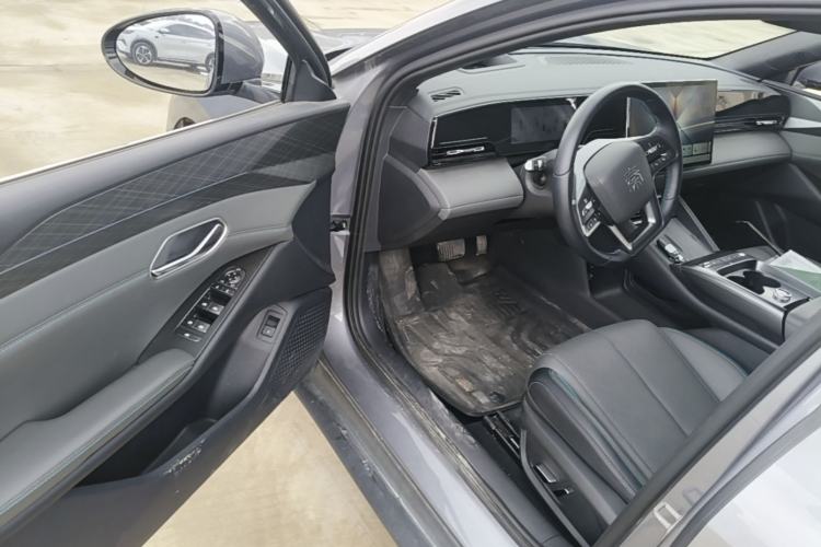 Used BYD Qin L 2025 EV 545KM Excellence Edition Driver Seat