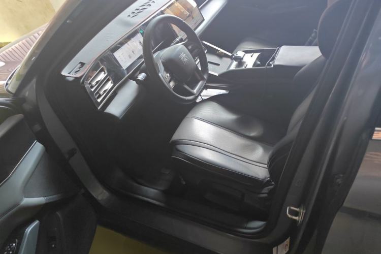 Used BYD Qin L 2025 DM-i Smart Drive 80KM Leading Model Driver Seat