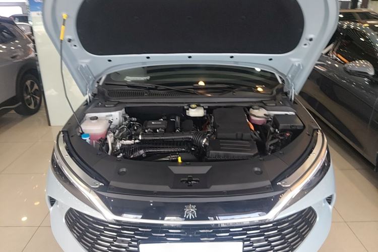 Used BYD Qin L 2025 DM-i Smart Drive 120KM Superior Model Engine Bay