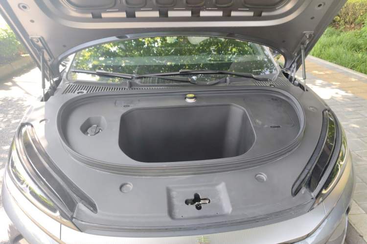 Used BYD Qin L 2025 EV 545KM Cloud Suspension Edition Engine Bay
