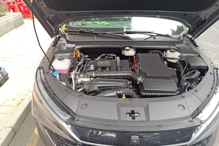 Used BYD Qin L 2025 DM-i Smart Drive 80KM Leading Model Engine Bay Right