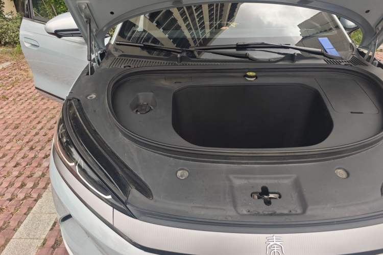 Used BYD Qin L 2025 EV 545KM Beyond Version Engine Bay Right