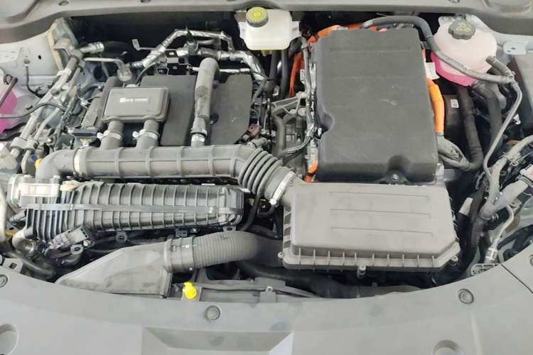 Used BYD Qin L 2025 DM-i Smart Drive 120KM Superior Model Engine Bay