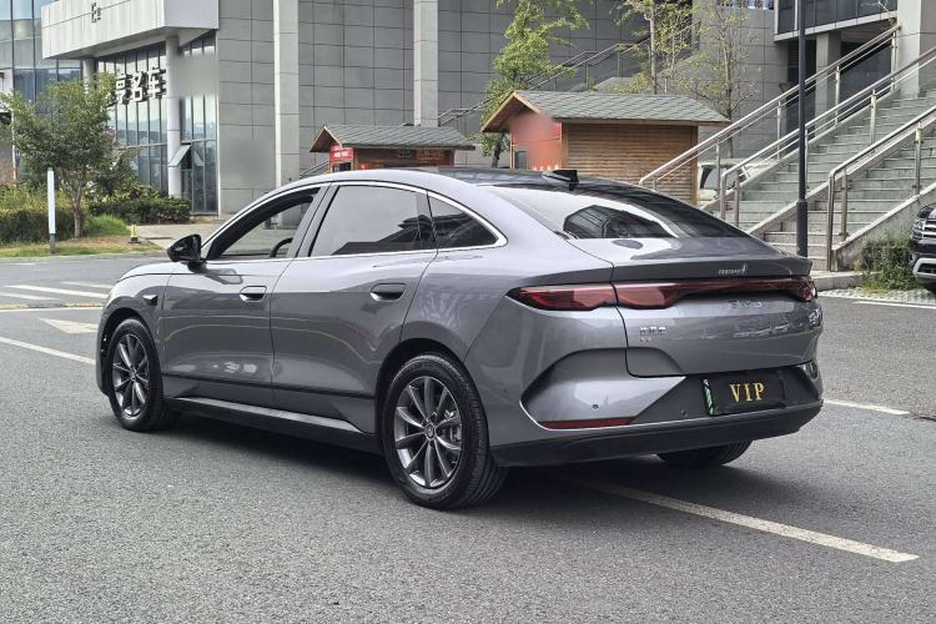 Used BYD Qin L 2025 EV 470KM Leading Edition Exterior 4