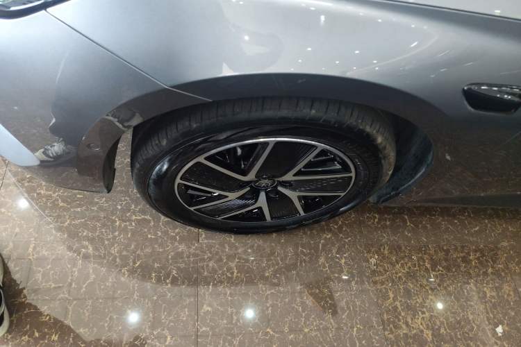 Used BYD Qin L 2025 DM-i Smart Drive 120KM Leading Model Exterior 4