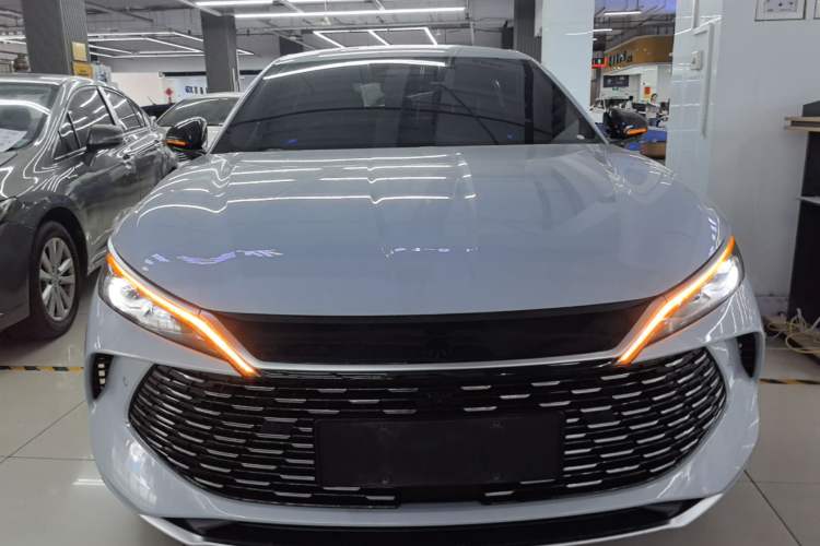 Used BYD Qin L 2025 DM-i Smart Drive 80KM Leading Model Front