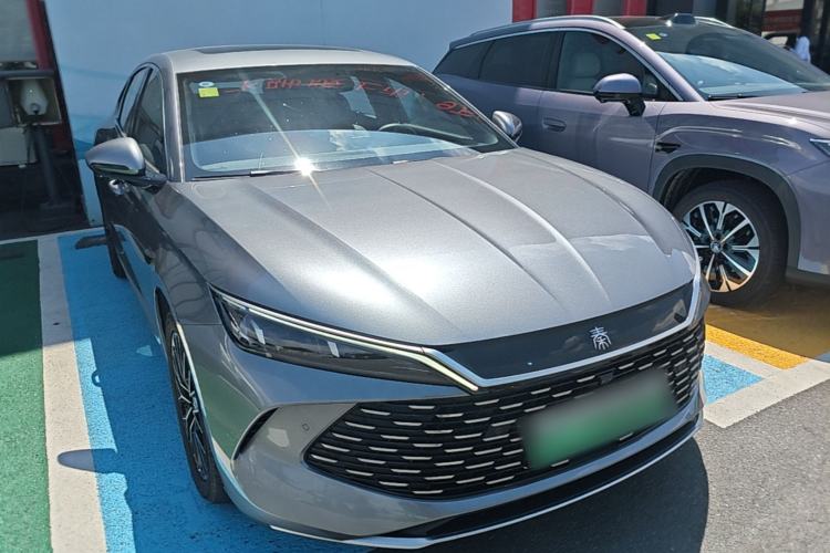Used BYD Qin L 2025 DM-i Smart Drive 120KM Excellence Model Front Right 45 Deg