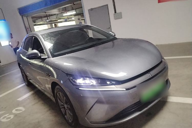 Used BYD Qin L 2025 EV 545KM Beyond Version Front Right 45 Deg