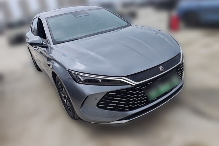 Used BYD Qin L 2025 DM-i Smart Drive 120KM Leading Model Front Right 45 Deg