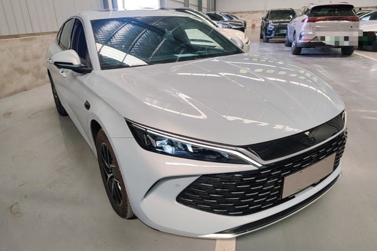 Used BYD Qin L 2025 DM-i Smart Drive 120KM Superior Model Front Right 45 Deg