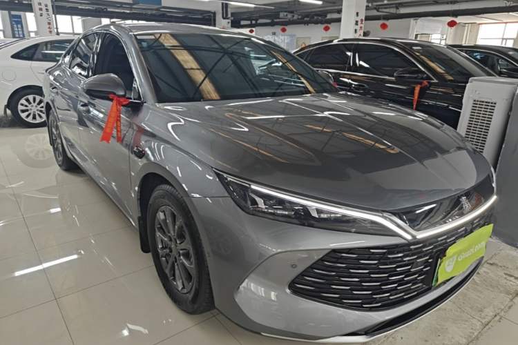 Used BYD Qin L 2025 DM-i Smart Drive 80KM Leading Model Front Right 45 Deg
