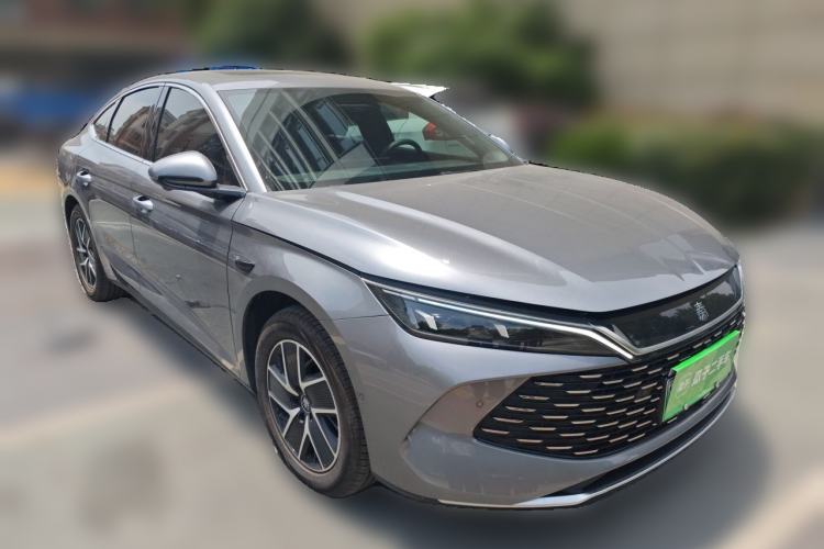 Used BYD Qin L 2025 DM-i Smart Drive 120KM Leading Model Front Right 45 Deg