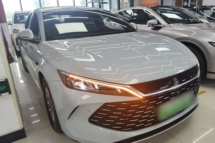 Used BYD Qin L 2025 DM-i Smart Drive 80KM Leading Model Front Right 45 Deg