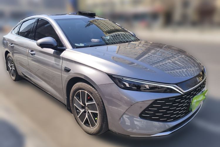 Used BYD Qin L 2025 DM-i Smart Drive 120KM Leading Model Front Right 45 Deg