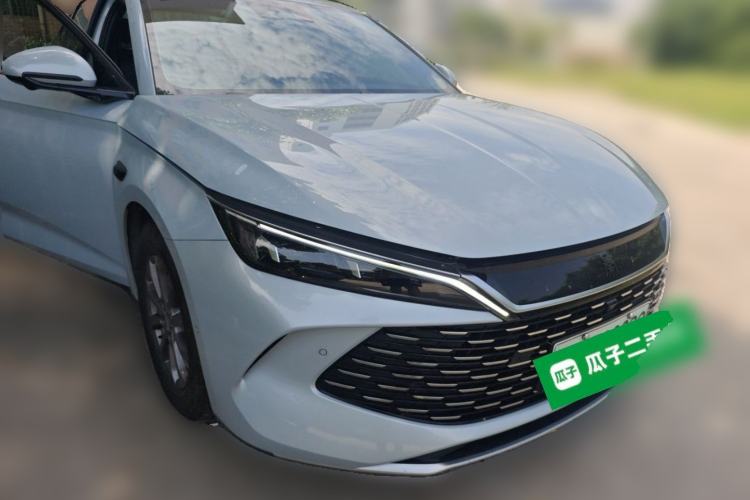 Used BYD Qin L 2025 DM-i Smart Drive 80KM Leading Model Front Right 45 Deg