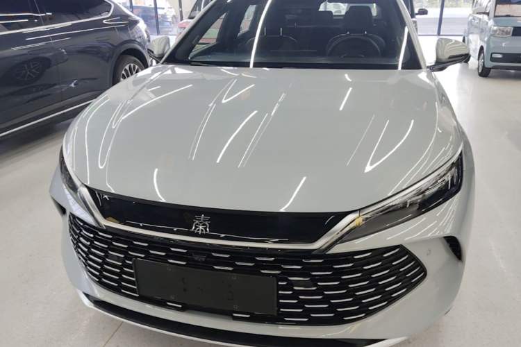Used BYD Qin L 2025 DM-i Smart Drive 120KM Superior Model Front