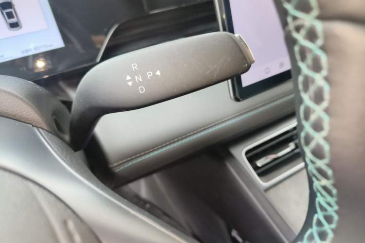 Used BYD Qin L 2025 EV 470KM Leading Edition Gear Lever
