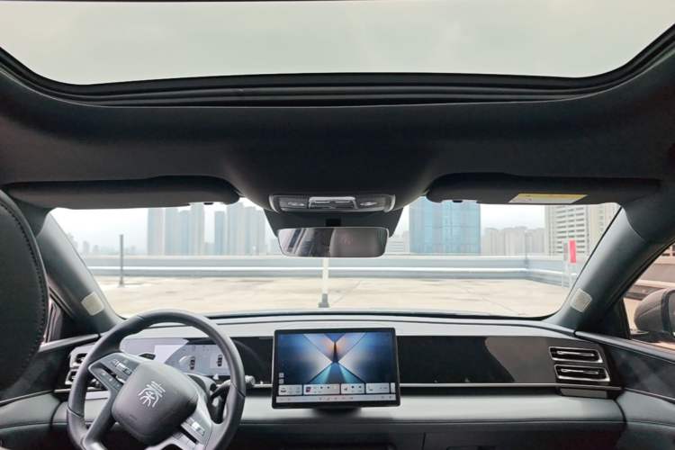 Used BYD Qin L 2025 DM-i Smart Drive 120KM Superior Model Headliner