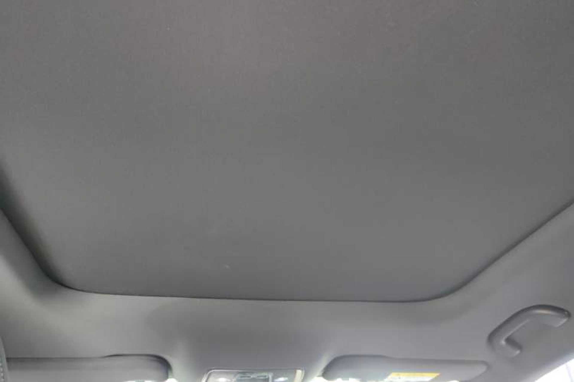 Used BYD Qin L 2025 DM-i Smart Drive 120KM Superior Model Headliner