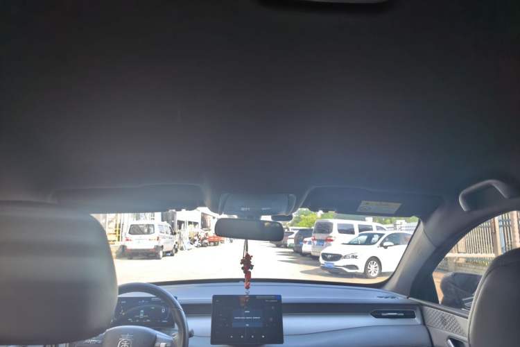 Used BYD Qin L 2025 DM-i Smart Drive 80KM Leading Model Headliner