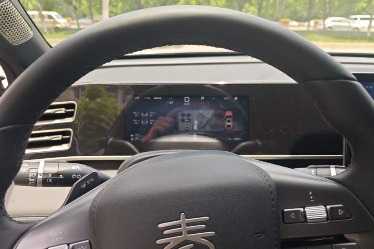 Used BYD Qin L 2025 DM-i Smart Drive 120KM Leading Model Instrument Cluster