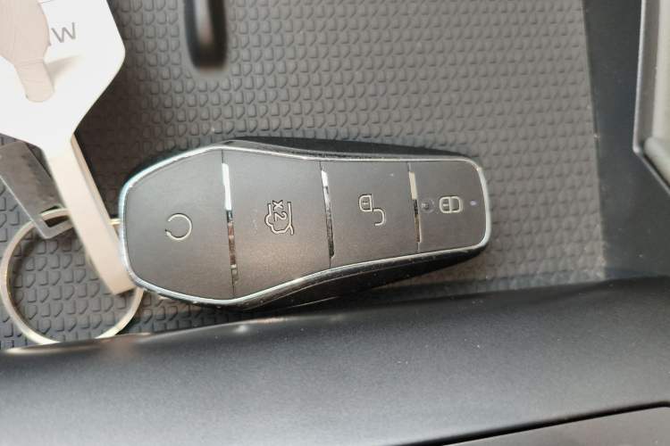 Used BYD Qin L 2025 DM-i Smart Drive 120KM Leading Model Interior 1