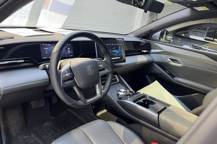 Used BYD Qin L 2025 EV 545KM Beyond Version Interior 2