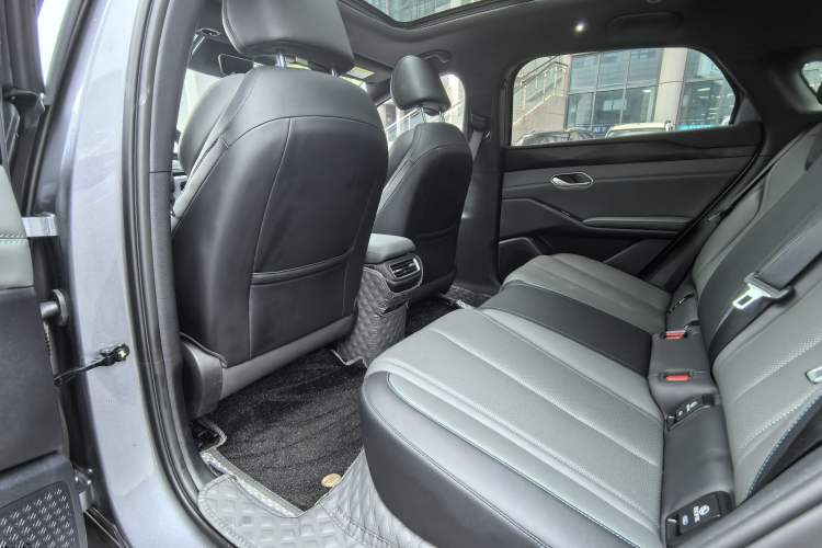 Used BYD Qin L 2025 EV 470KM Leading Edition Interior 2